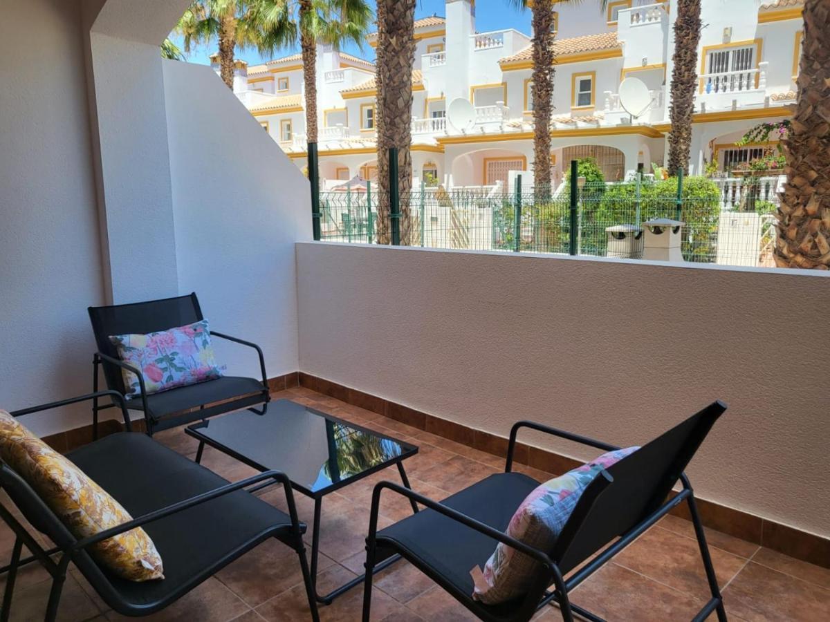 ¡Bajo Precioso Con Salida Directa A La Piscina Comunitaria En Paraiso De Vera! المظهر الخارجي الصورة