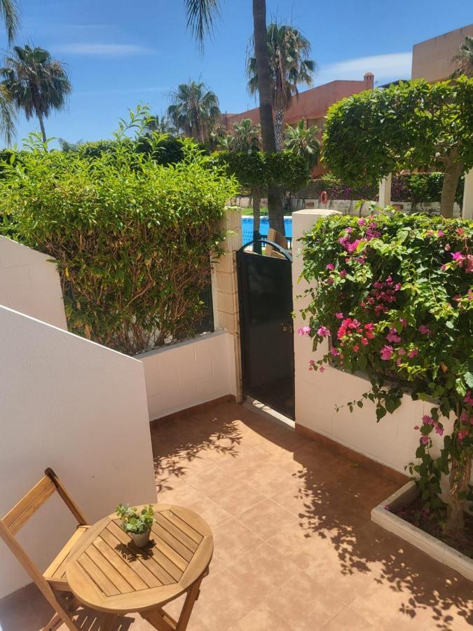 ¡Bajo Precioso Con Salida Directa A La Piscina Comunitaria En Paraiso De Vera! المظهر الخارجي الصورة