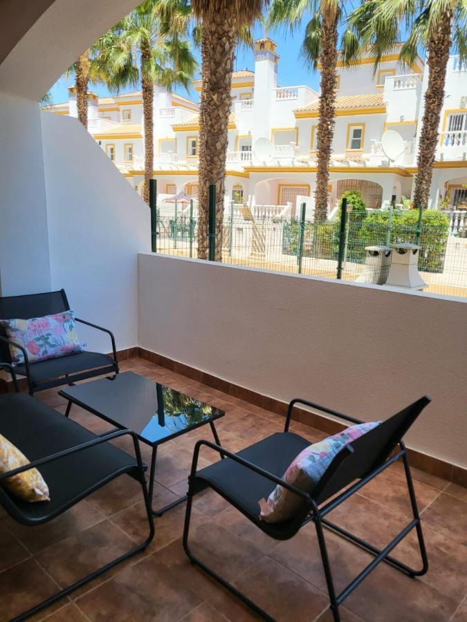 ¡Bajo Precioso Con Salida Directa A La Piscina Comunitaria En Paraiso De Vera! المظهر الخارجي الصورة